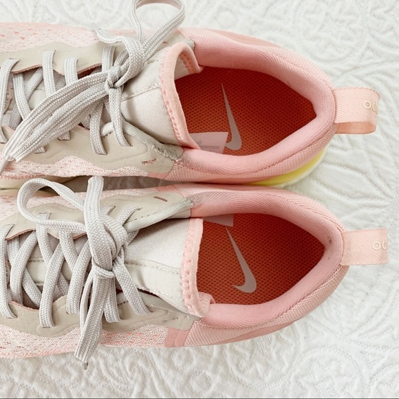 Nike Women's Odyssey React Running Shoes, Desert Sand /‎ Atomic Pink - Picture 6 of 9